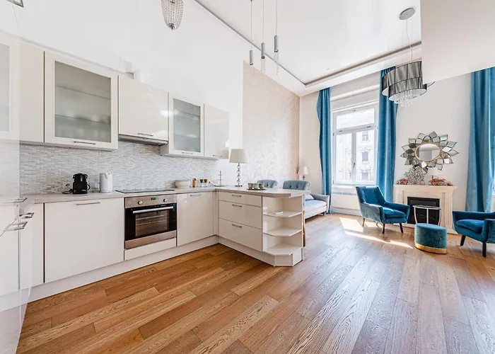 Margaret Bridge Ac Bathtub * Budapesta