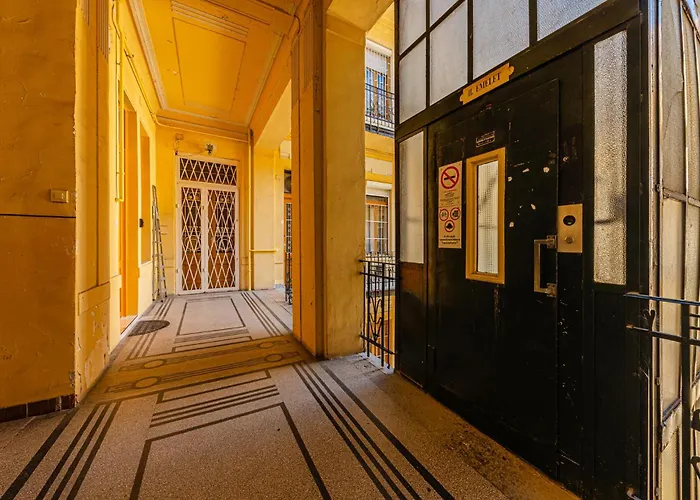 Margaret Bridge Ac Bathtub