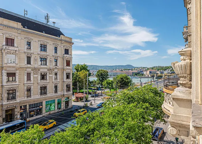 Margaret Bridge Ac Bathtub Apartament *