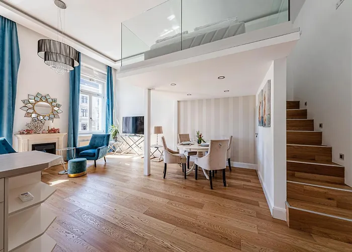 Margaret Bridge Ac Bathtub Budapesta