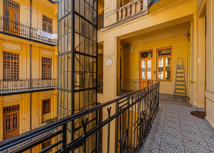 Margaret Bridge Ac Bathtub